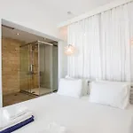 Poseidon Blue Gastronomy מלון
