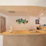 מלון Poseidon Blue Gastronomy אפיארטיס