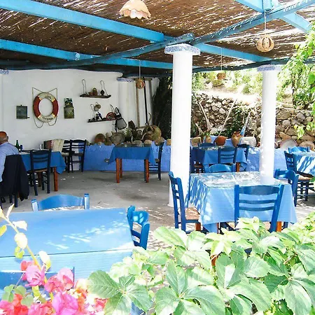 Poseidon Blue Gastronomy Hotel 2*