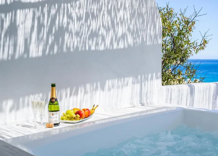 Poseidon Blue Gastronomy Hotel 2*