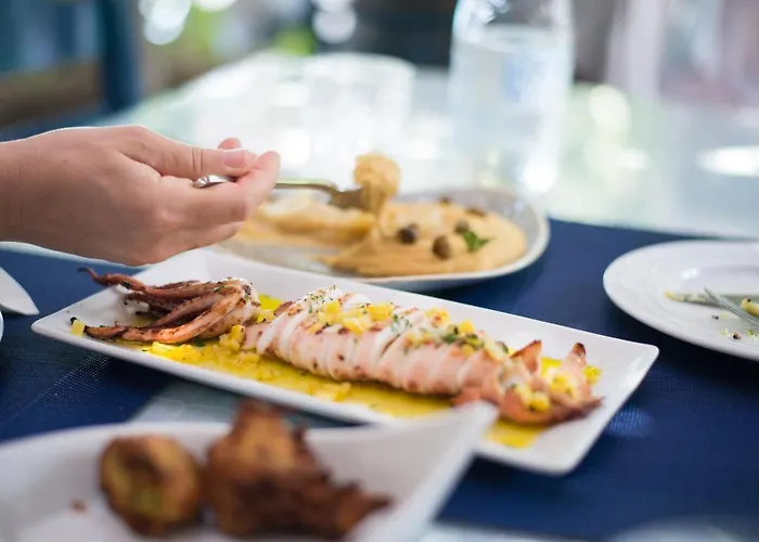 Poseidon Blue Gastronomy Hotel 2*